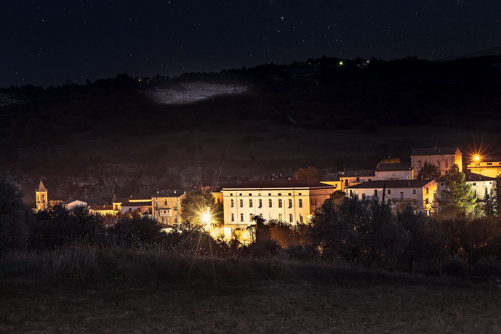 Canon EOS 1300D (EOS Rebel T6 / EOS Kiss X80) sample photo. Landscape, night, bolognano photography