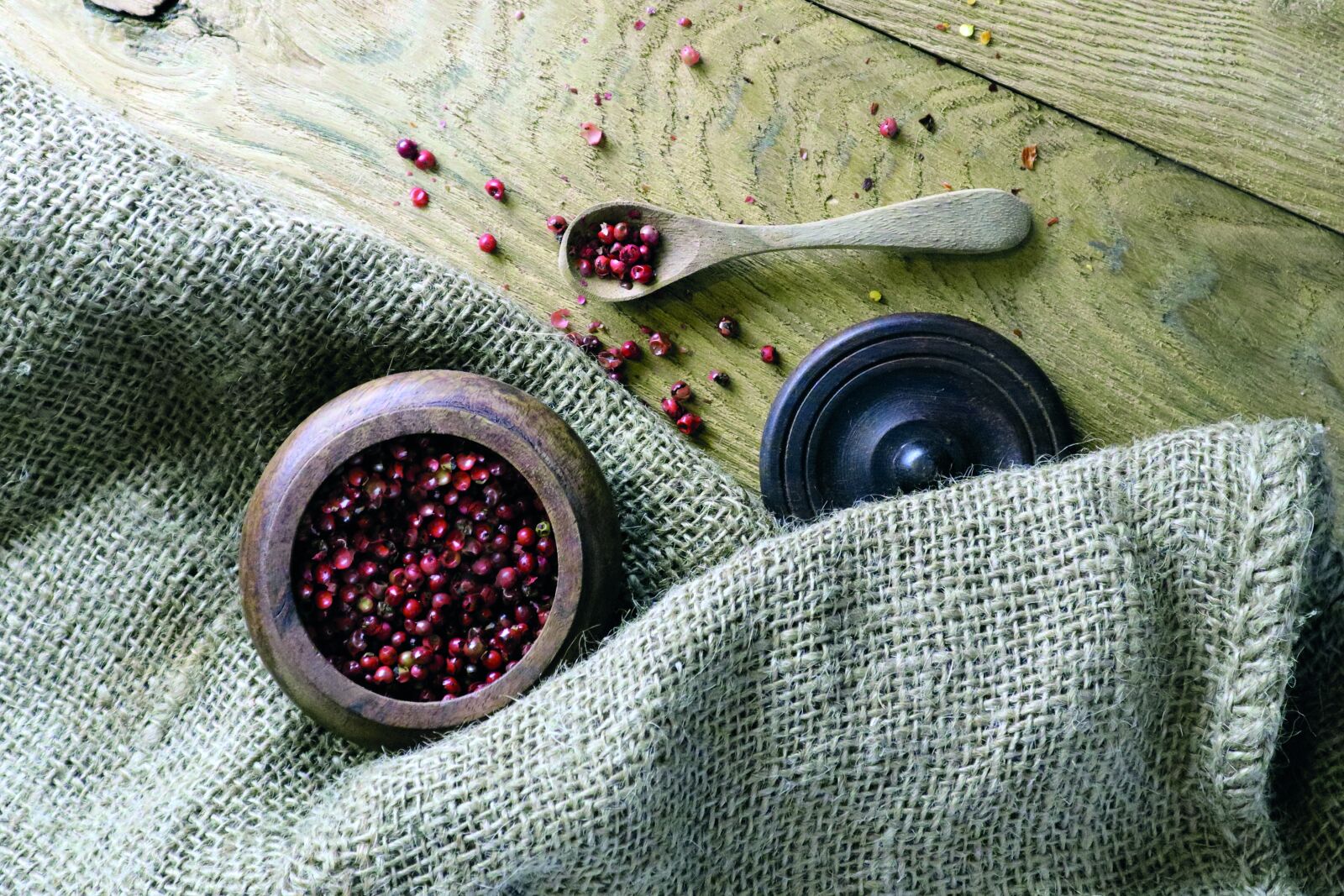 Canon EOS M5 sample photo. Spices, pepper, kitchen photography