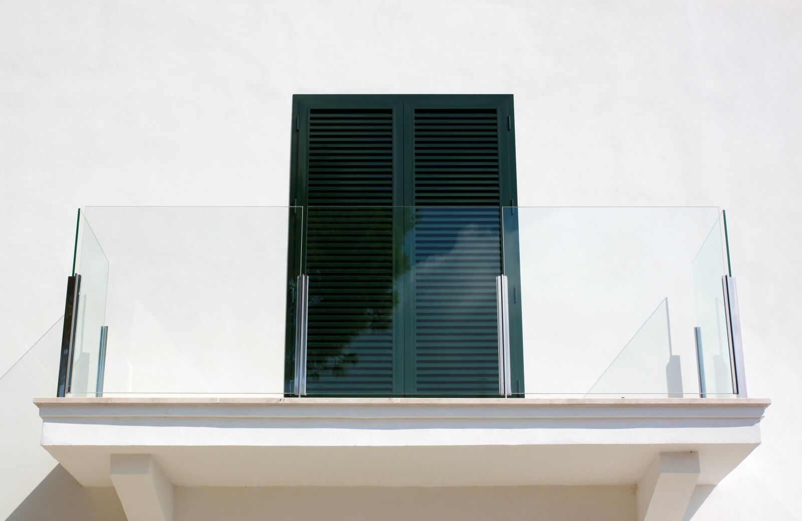 Canon EOS 500D (EOS Rebel T1i / EOS Kiss X3) sample photo. Window, balcony, modern photography