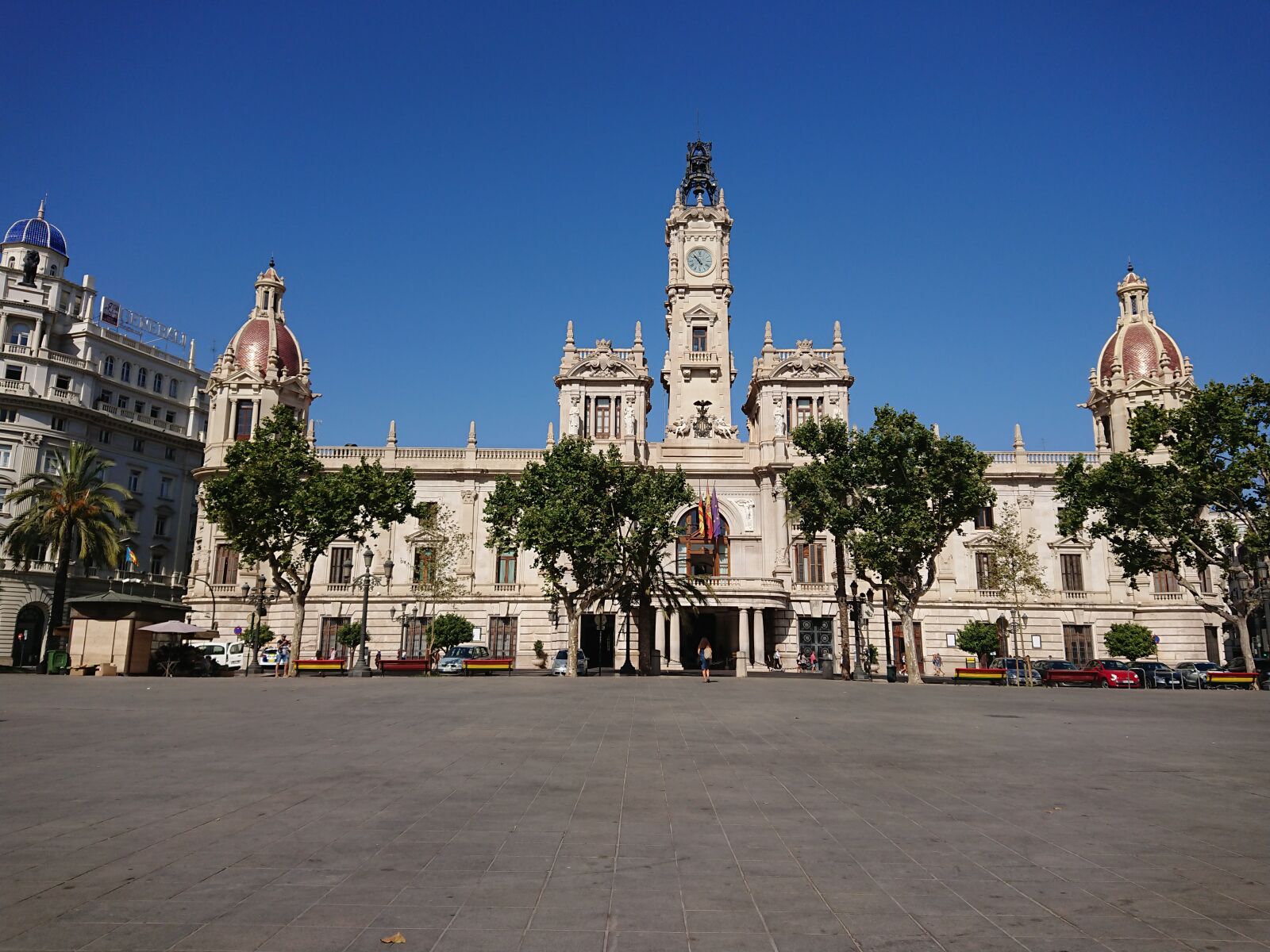 Sony Xperia XZ1 Compact sample photo. Valencia city hall, spain photography