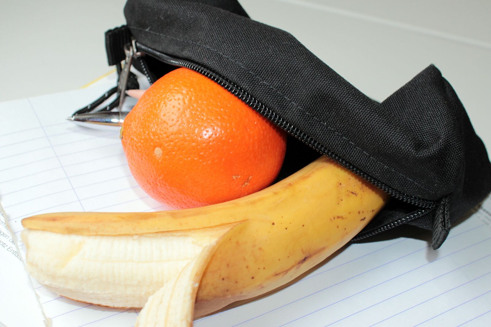 Canon EOS 650D (EOS Rebel T4i / EOS Kiss X6i) sample photo. Mandarin, banana, fruit photography