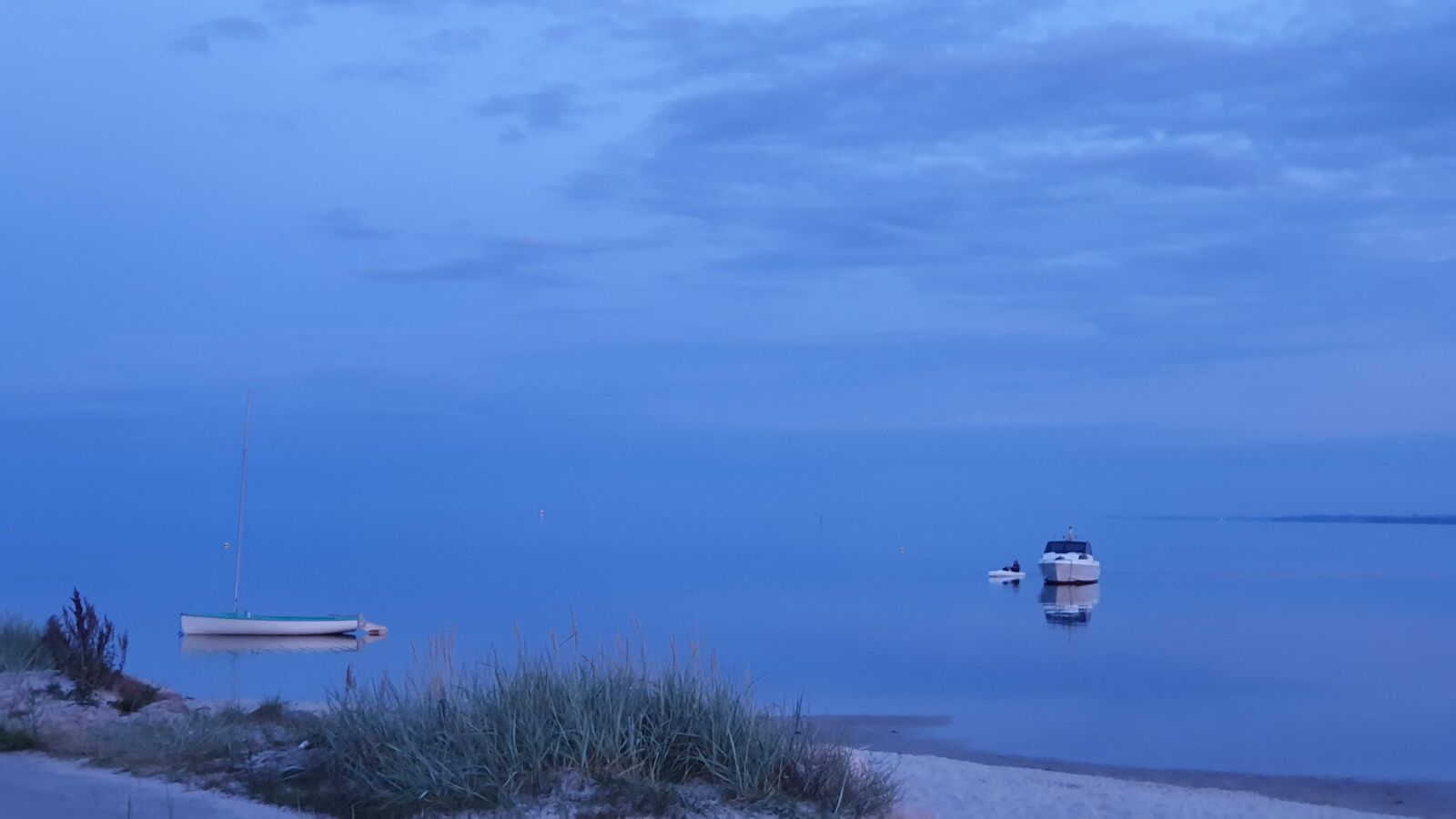 Samsung Galaxy S10 sample photo. Seas, sea, horizon photography