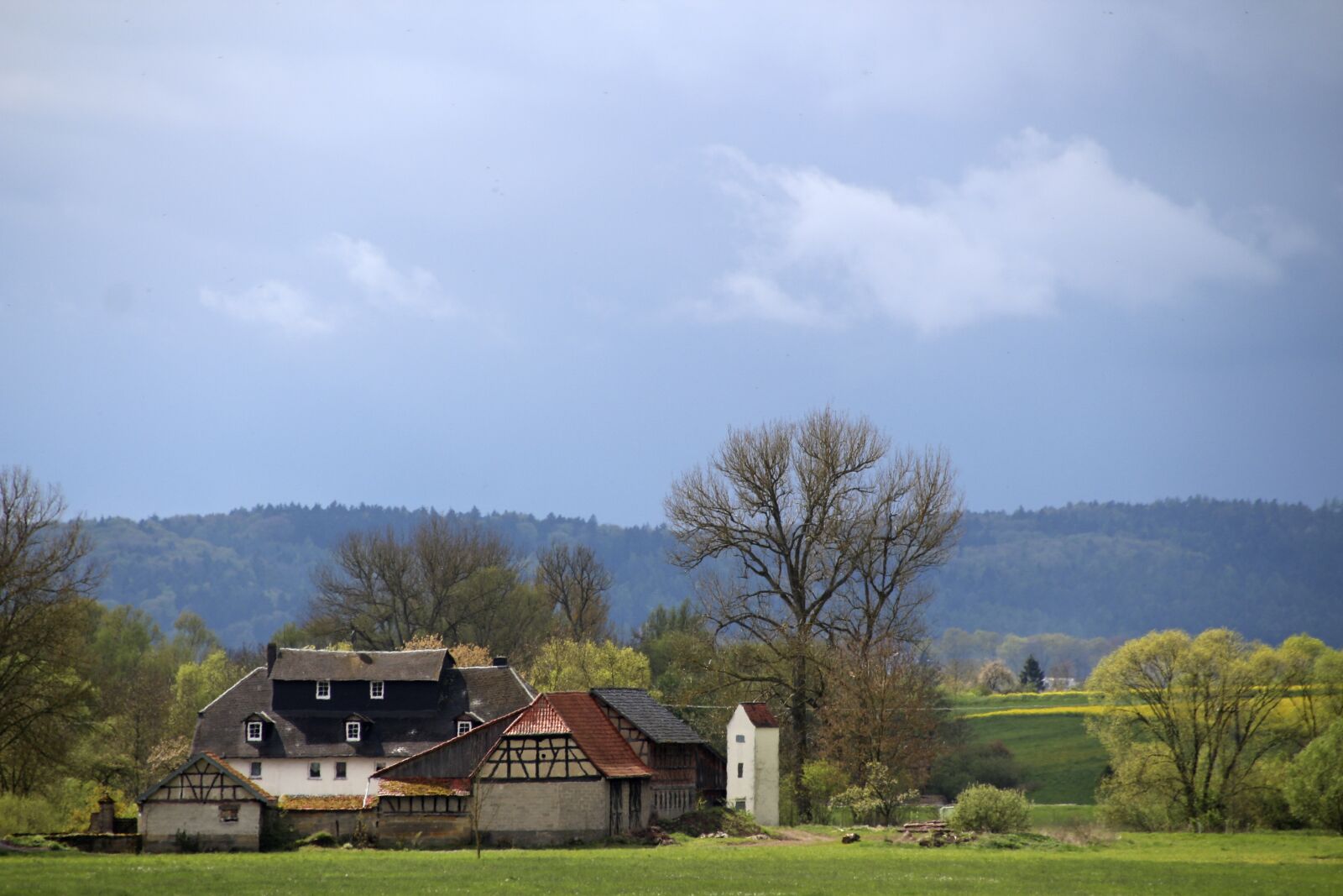 Canon EOS 700D (EOS Rebel T5i / EOS Kiss X7i) sample photo. Gewitterstimmung, swiss francs, sky photography