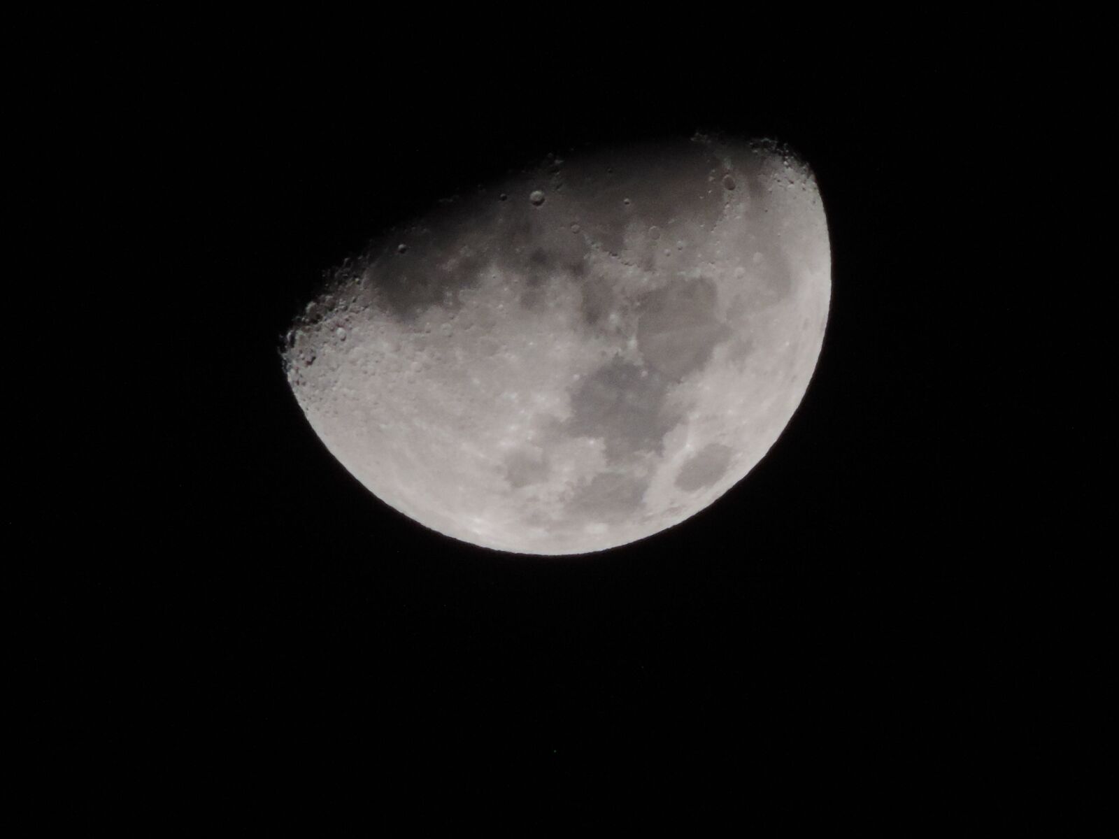 Nikon Coolpix P520 sample photo. Crescent moon, light, night photography