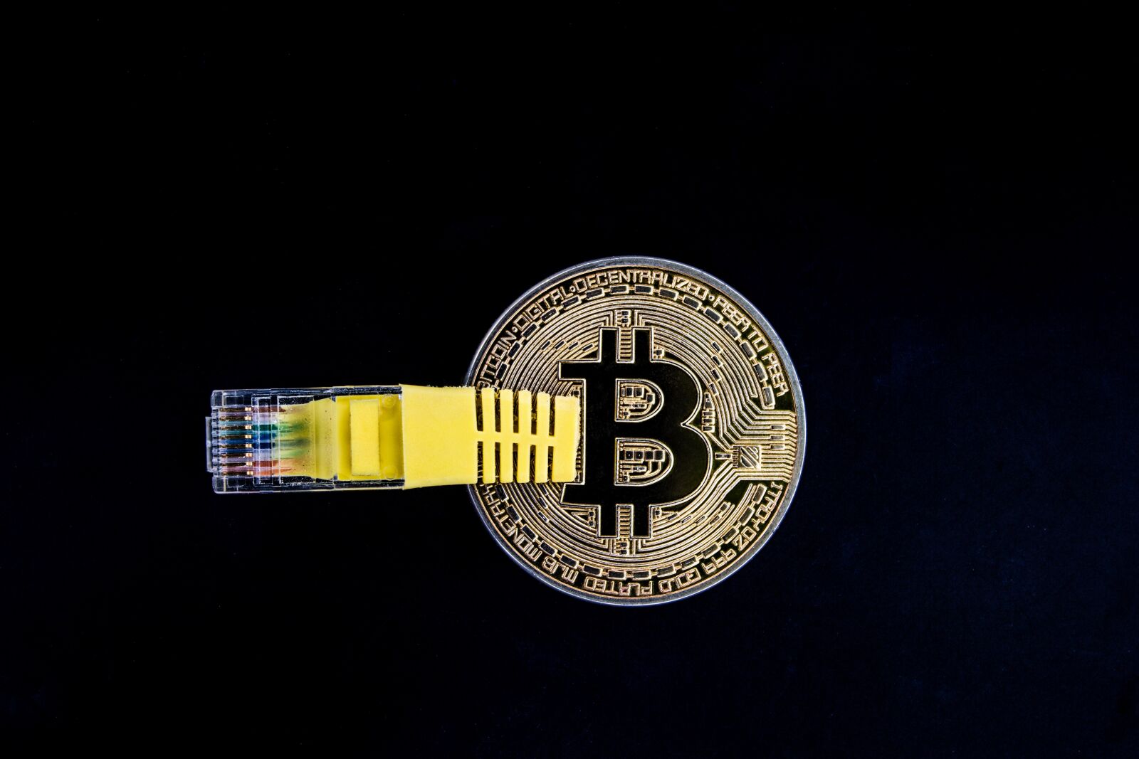 Canon EOS 60D sample photo. Cryptocurrency, money, bitcoin photography