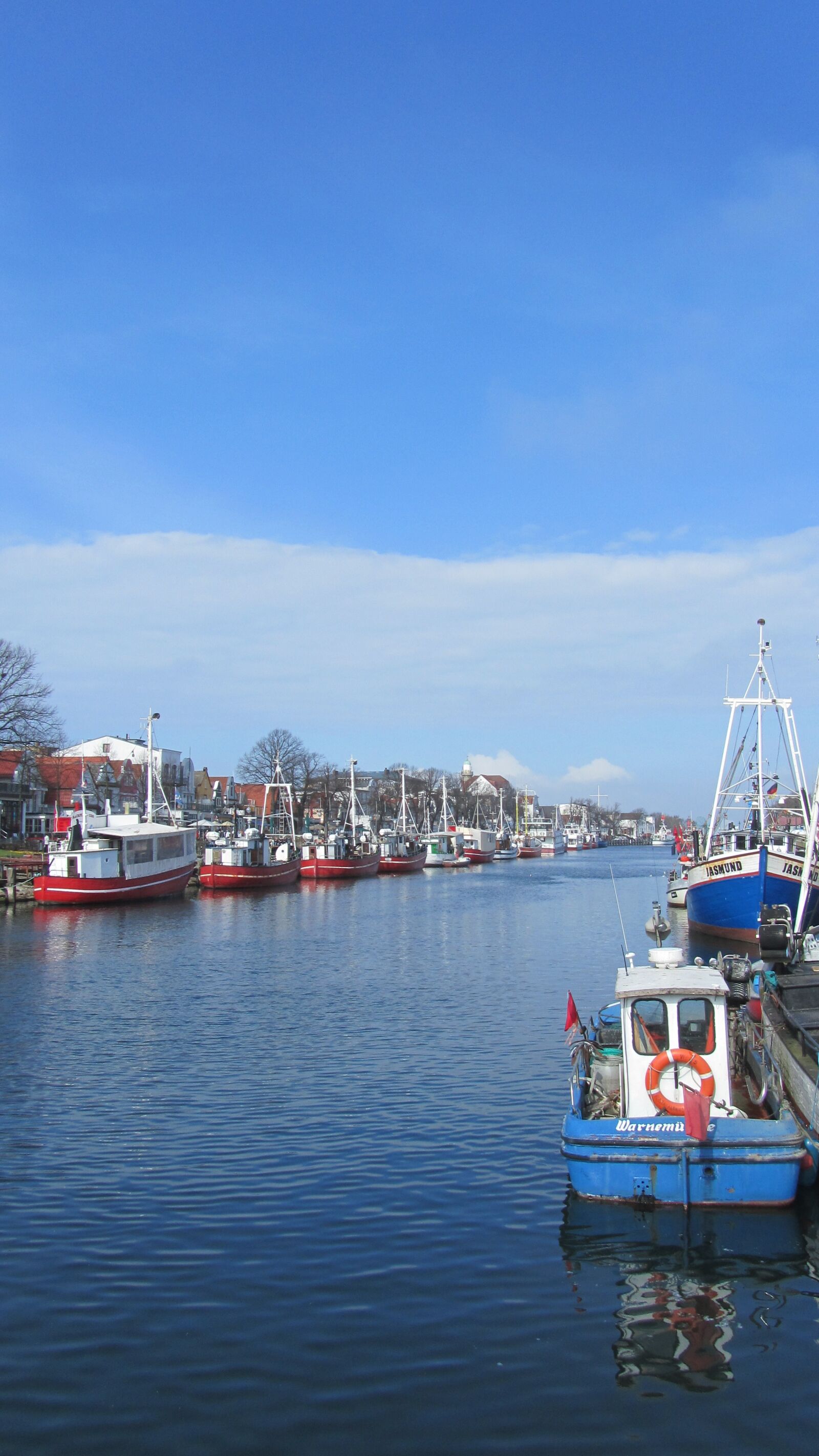Canon PowerShot SX210 IS sample photo. Warnemünde, ships, boats photography