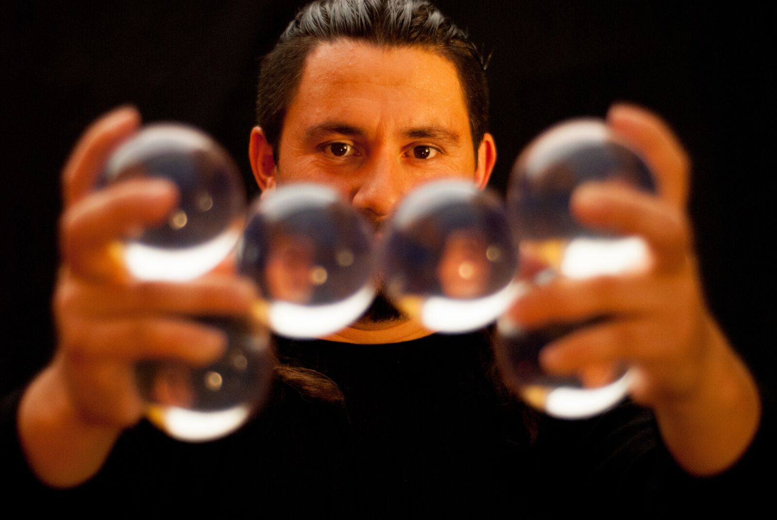 Nikon D200 sample photo. Circus, juggling, balls photography
