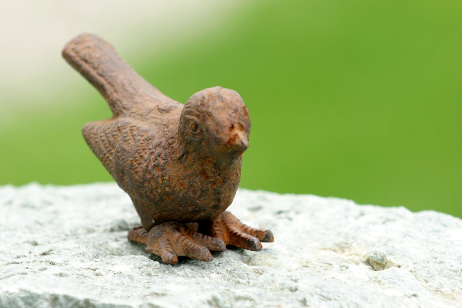 Sony Alpha DSLR-A700 sample photo. Bird, figure, sculpture photography