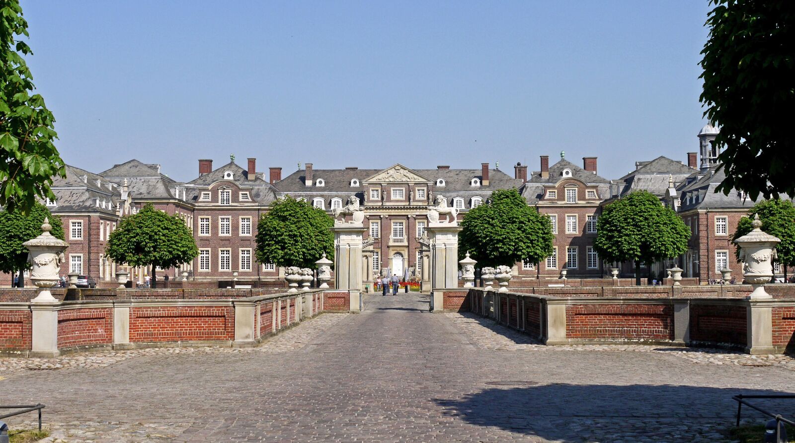 Panasonic Lumix DMC-G1 sample photo. Westphalian versailles, schloss nordkirchen photography