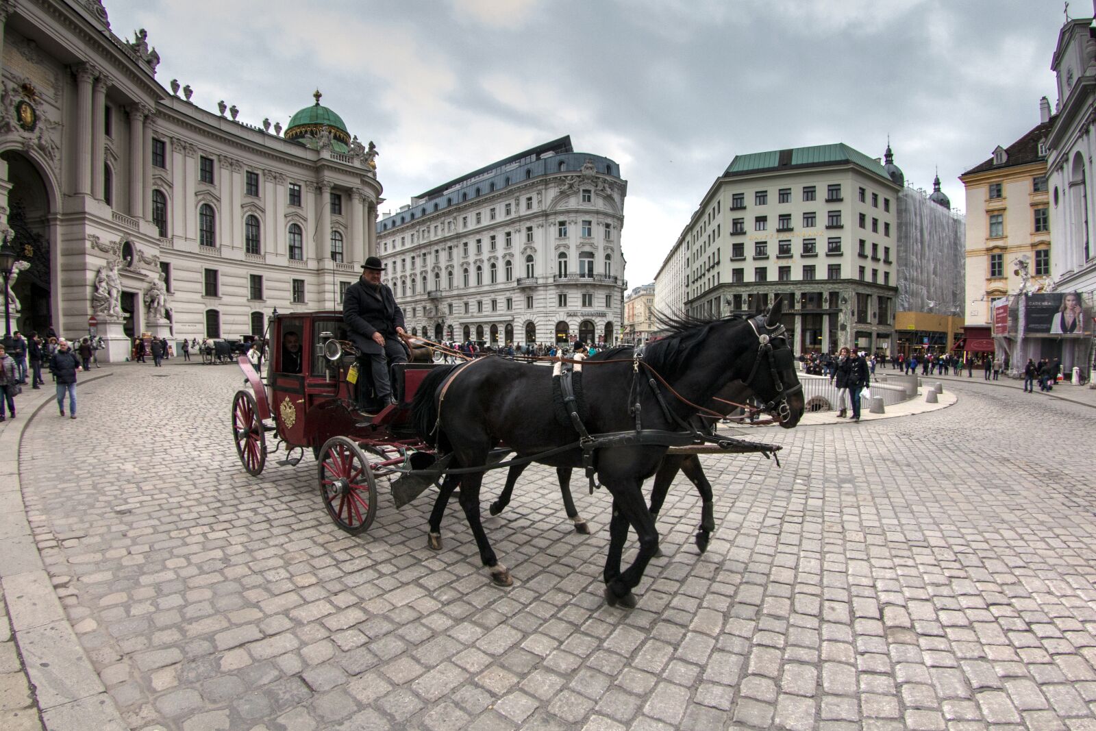 Canon EOS 600D (Rebel EOS T3i / EOS Kiss X5) sample photo. Vienna, historic center, downtown photography