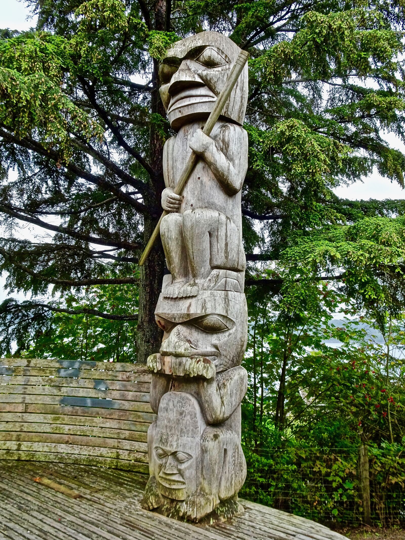 Sony Cyber-shot DSC-HX90V sample photo. Totem, carving, traditional photography
