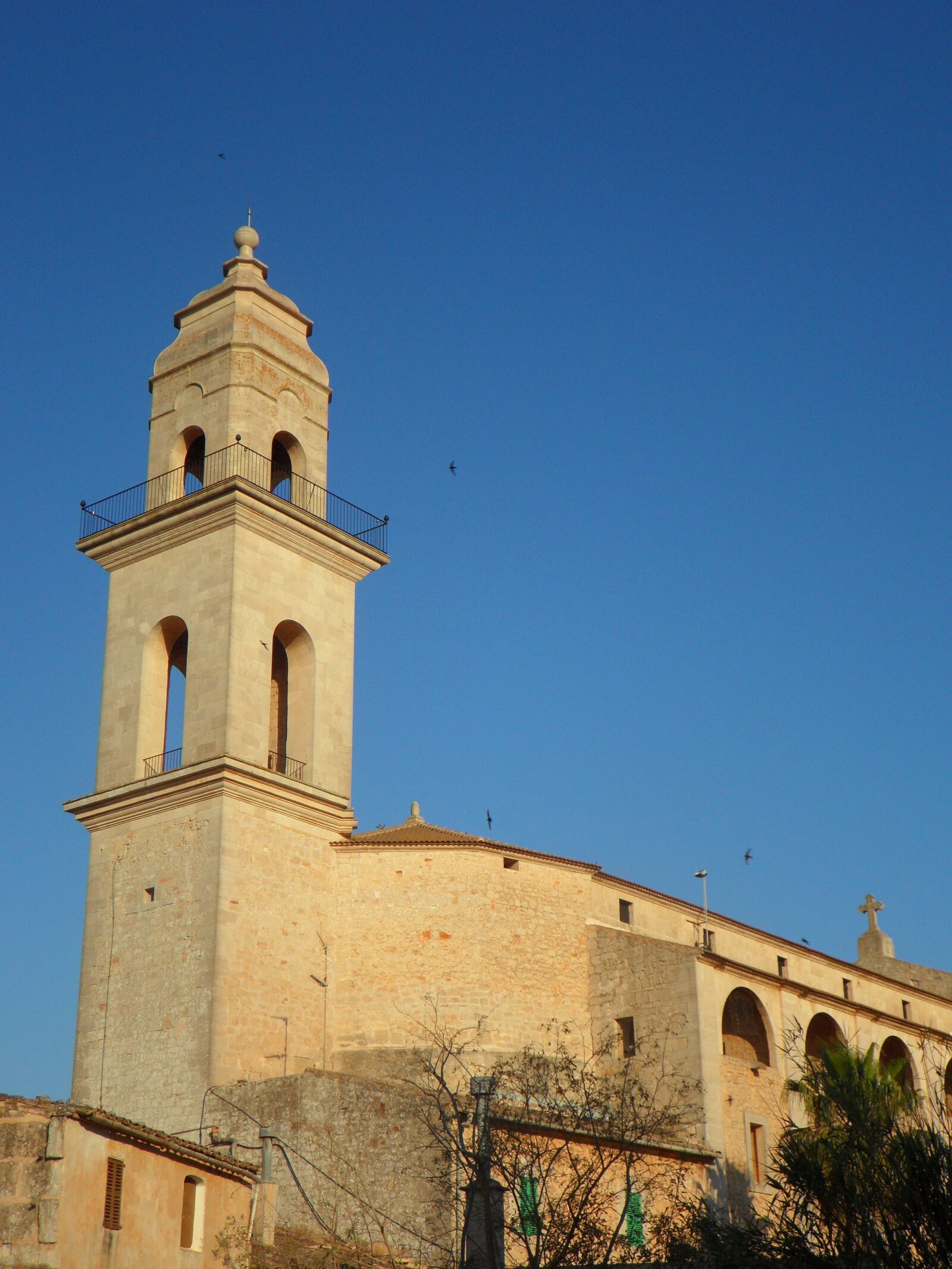Samsung VLUU WB210, SAMSUNG WB210 sample photo. Church, steeple, mallorca photography