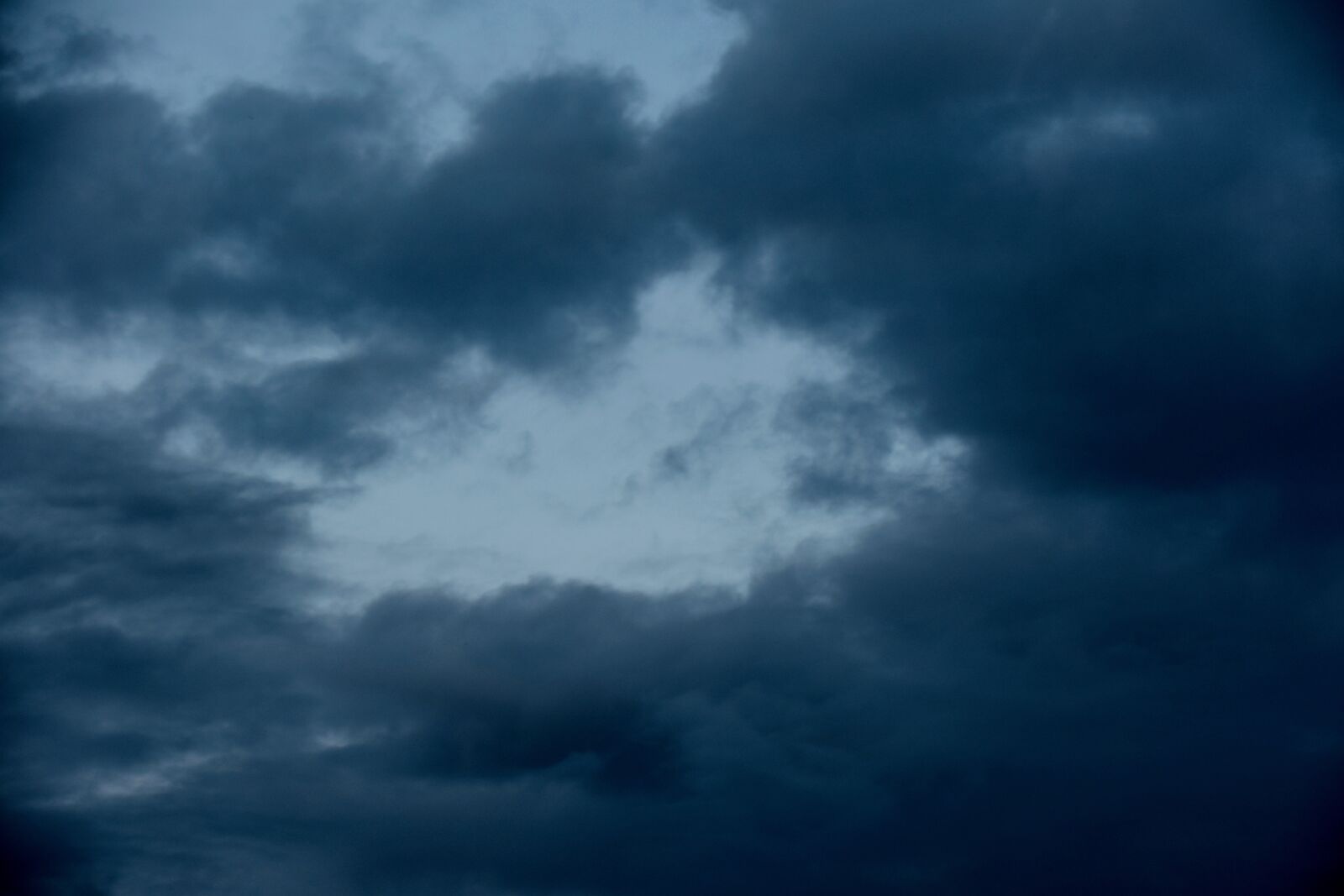 Nikon D5600 sample photo. Cloudy sky, cloud, storm photography