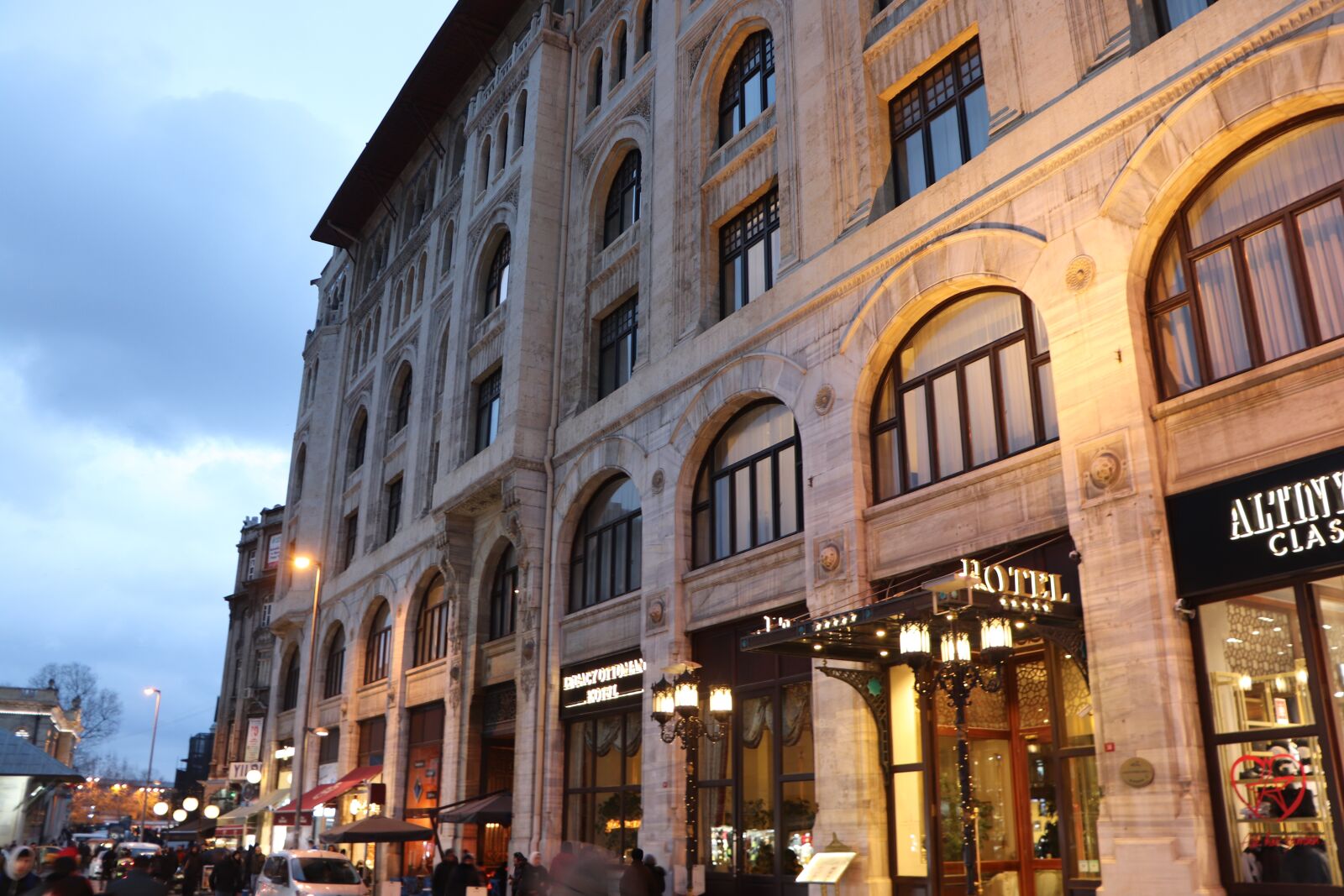 Canon EOS 77D (EOS 9000D / EOS 770D) sample photo. Old, building, date photography
