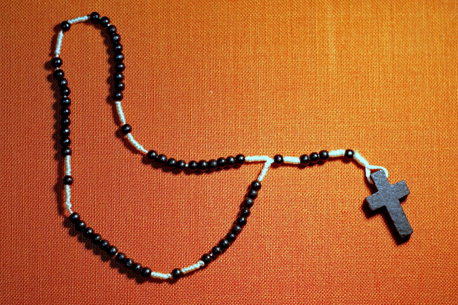 Pentax K-S2 sample photo. The rosary, prayer, faith photography