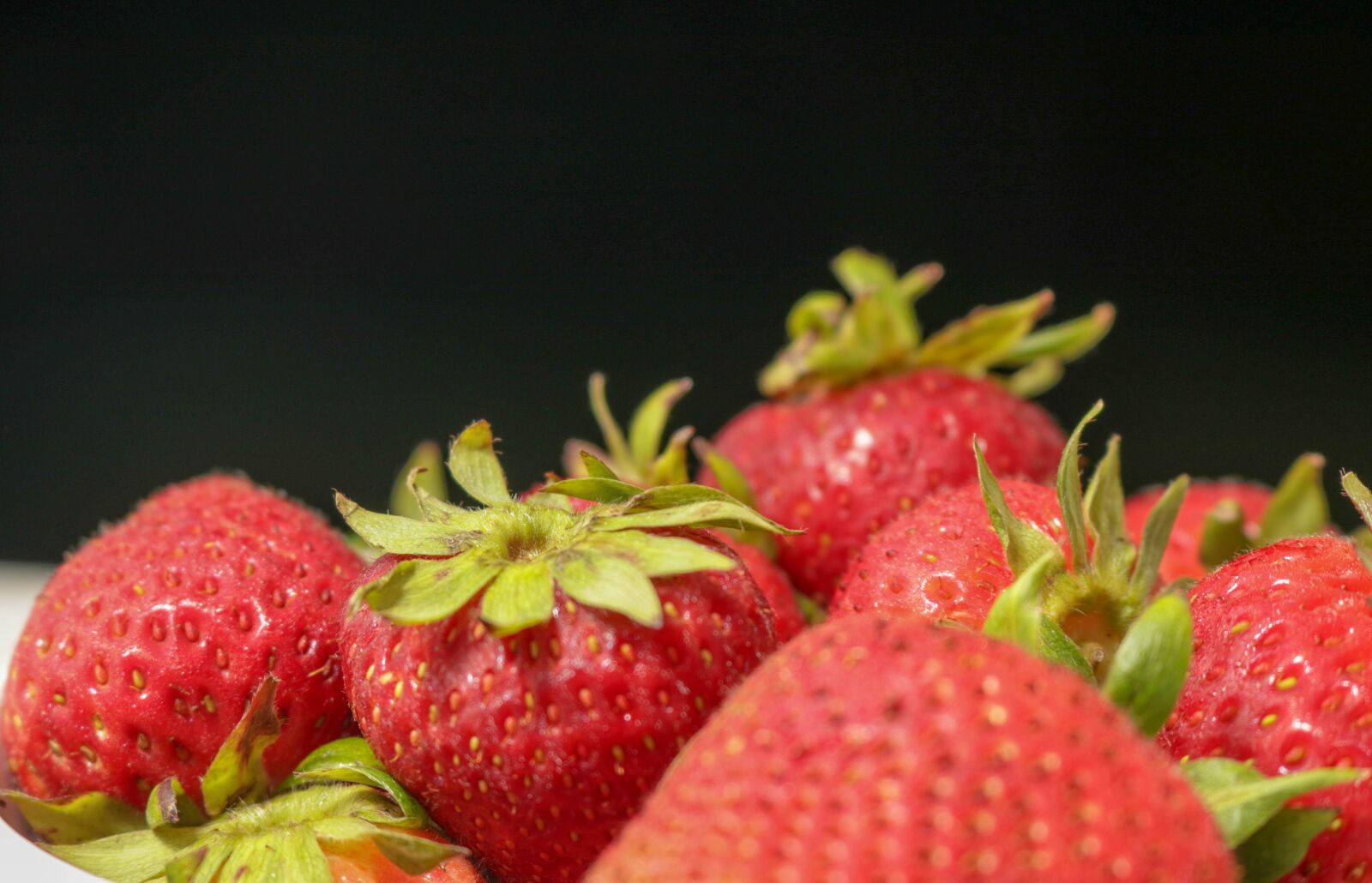 Canon EOS 80D sample photo. Strawberries, tasty, fresh photography