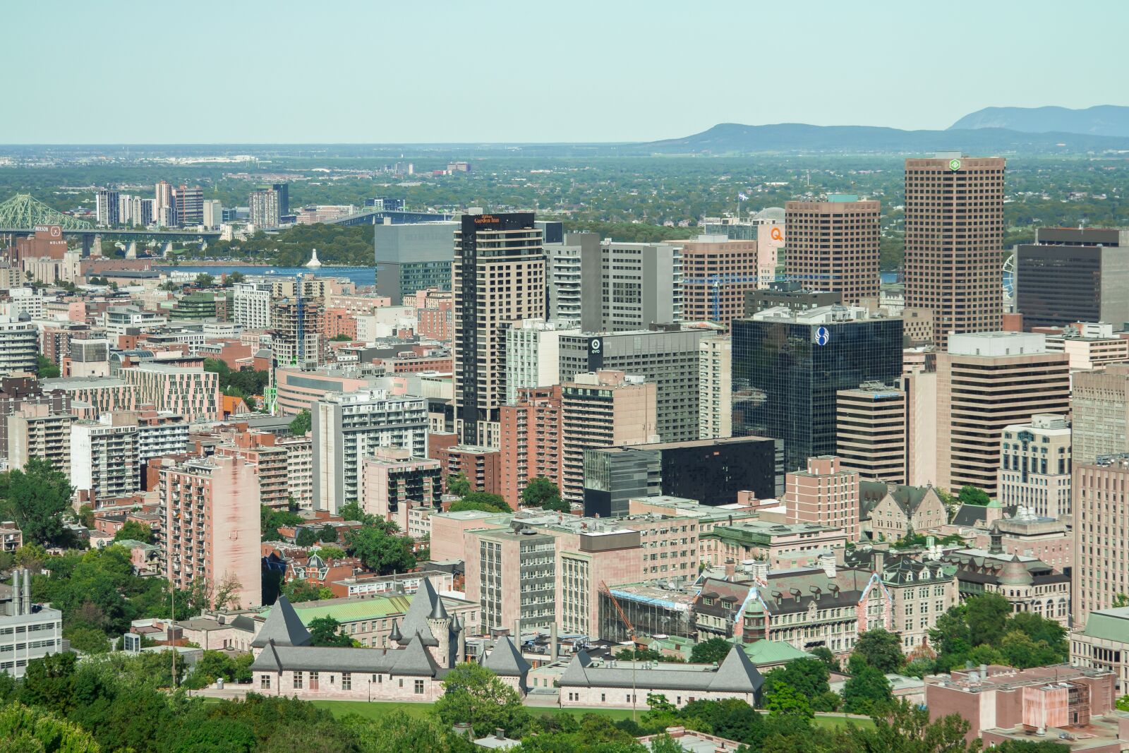 Canon EOS 60D + Canon EF 24-105mm F4L IS USM sample photo. Montreal, canada, quebec photography