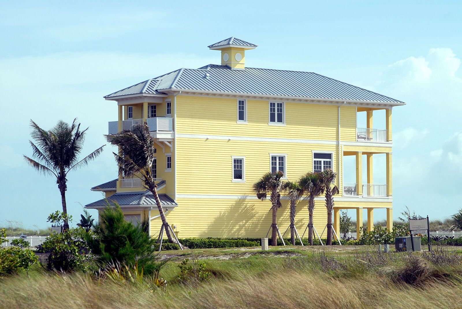 Nikon D200 sample photo. Multi family, beach home photography