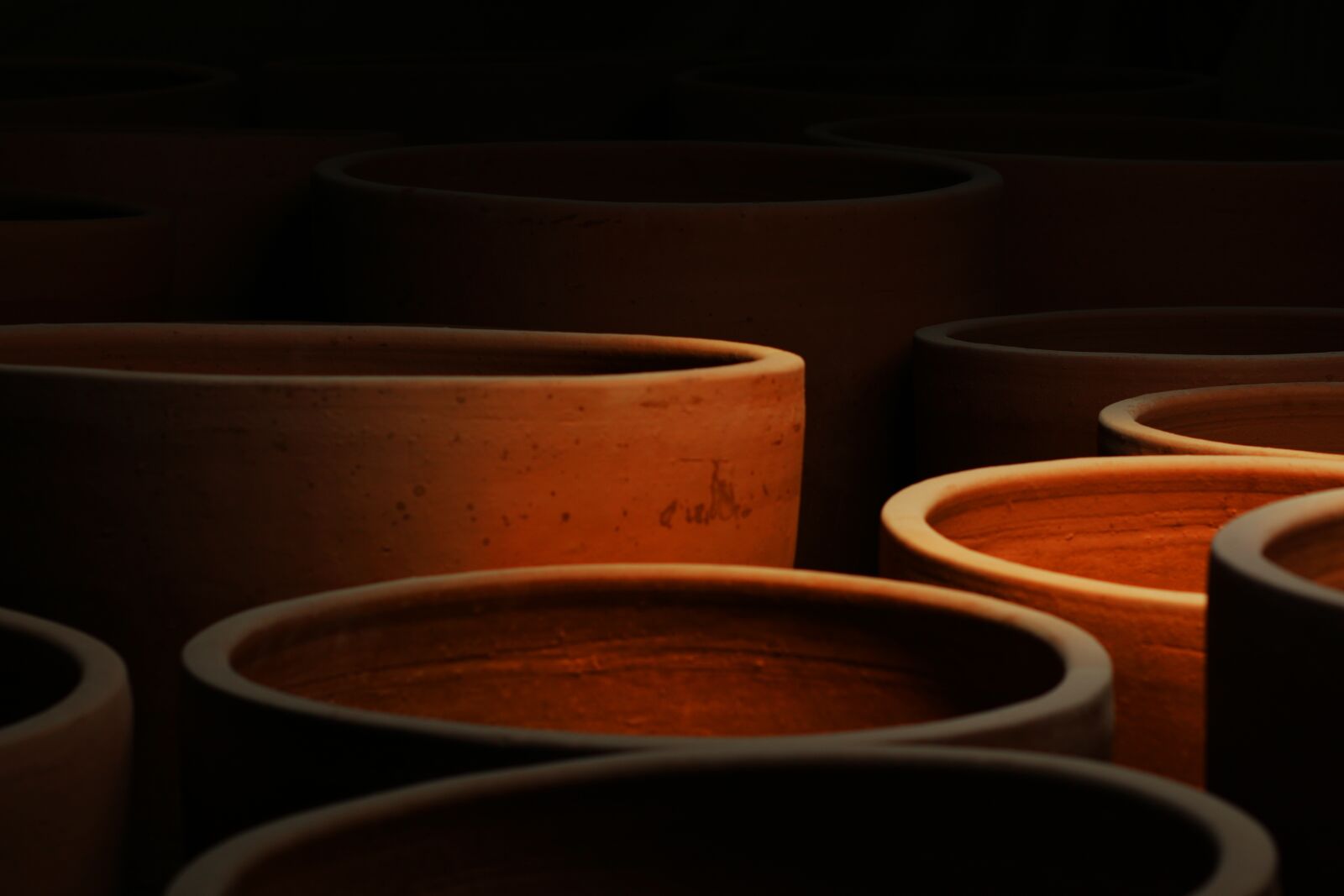Canon EOS 70D + Canon EF 85mm F1.8 USM sample photo. Pottery, container, clay photography