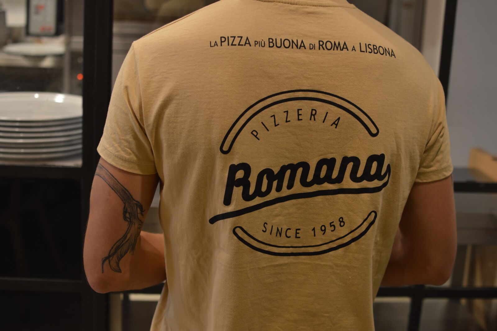 Nikon D3200 sample photo. The roman, rome, pizzeria photography
