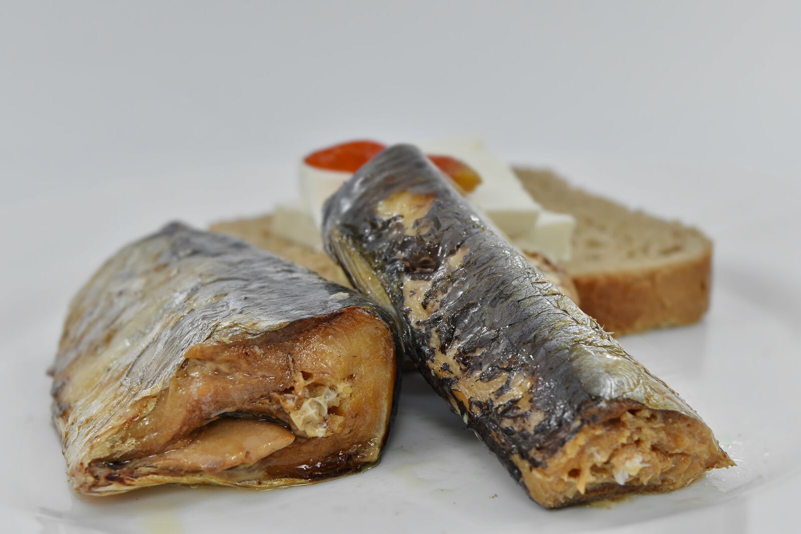 Nikon D5500 sample photo. Bread, dietary, fish, healthy photography