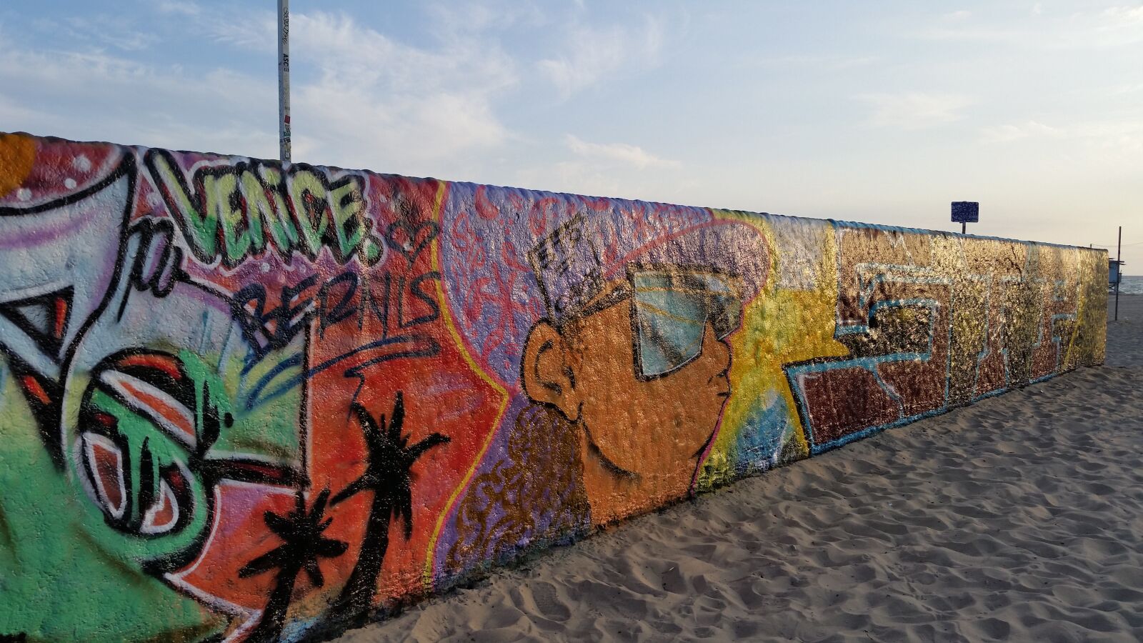 Samsung Galaxy S5 sample photo. Grafiti, venice beach, sunset photography