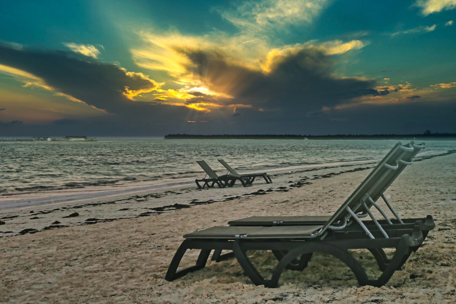 Canon EF 50mm F1.8 II sample photo. Beach, sky, sand photography
