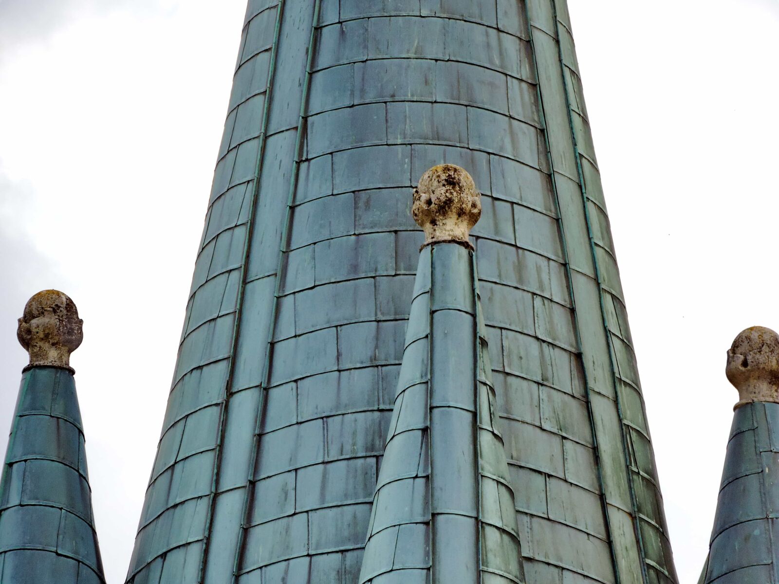 Nikon Coolpix P520 sample photo. Gothic, urban, building, tower photography