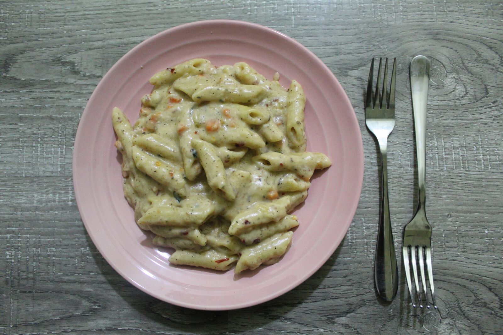 Canon EOS 1300D (EOS Rebel T6 / EOS Kiss X80) sample photo. Food, fork, plate photography