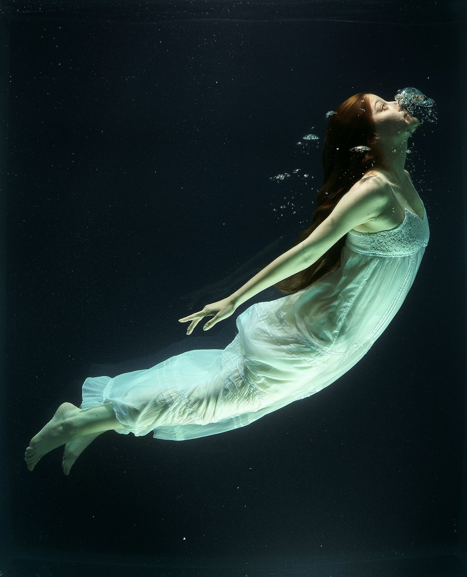 Sony Alpha DSLR-A850 sample photo. Under water, fashion, woman photography