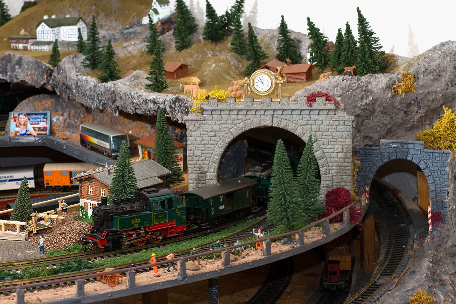 Canon EOS 7D sample photo. Miniature railway, railway, workers photography