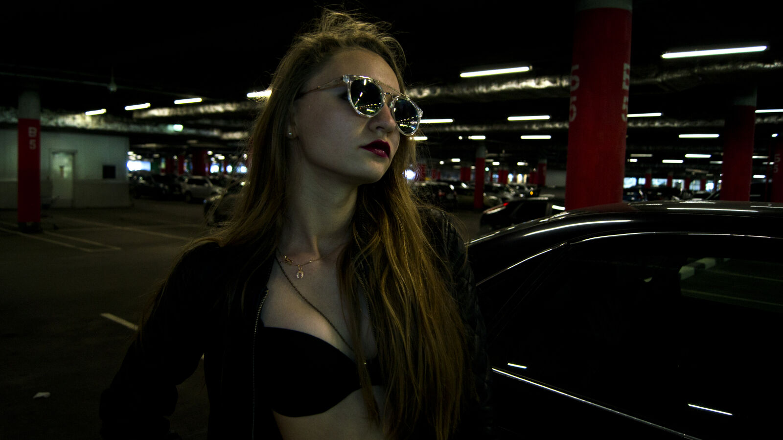 Sony SLT-A55 (SLT-A55V) sample photo. Woman, wearing, black, bra photography