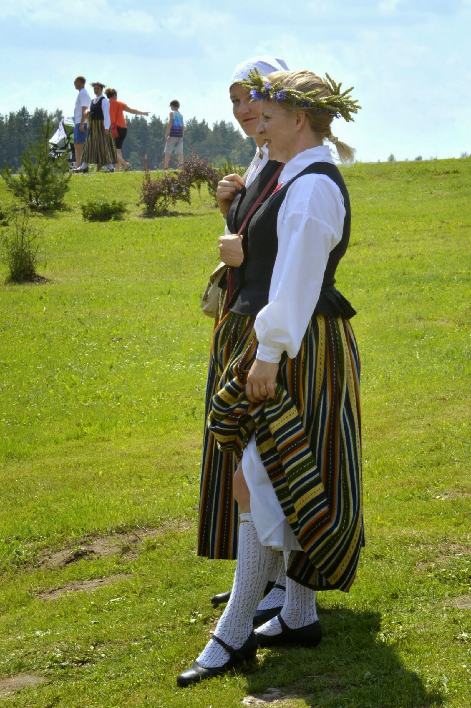 Nikon D5200 sample photo. Girls, folk costumes, womens photography