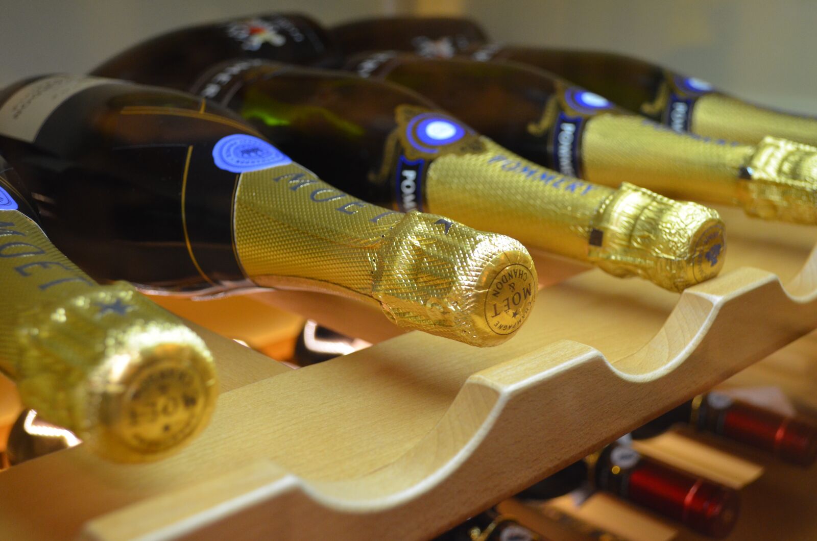 Nikon D5100 sample photo. Sparkling wine, bar, bottle photography