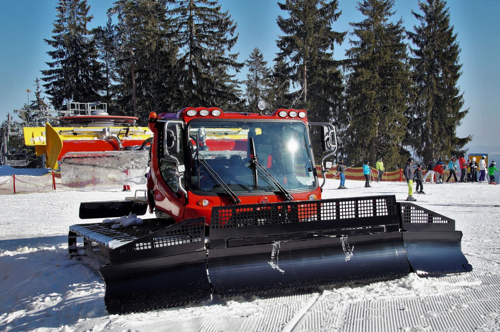 Sony SLT-A58 sample photo. Groomer, snow, winter photography