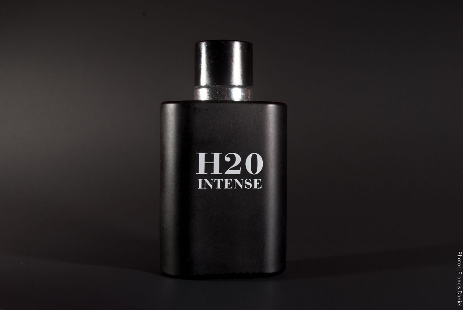 Nikon D200 sample photo. Perfume photography