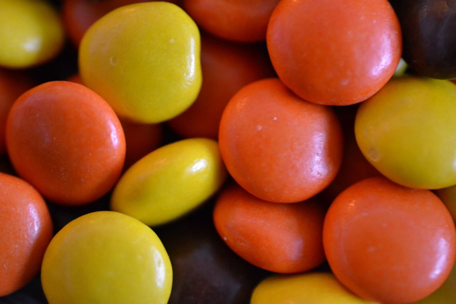 Nikon D3100 sample photo. Candy, sweets, yellow photography