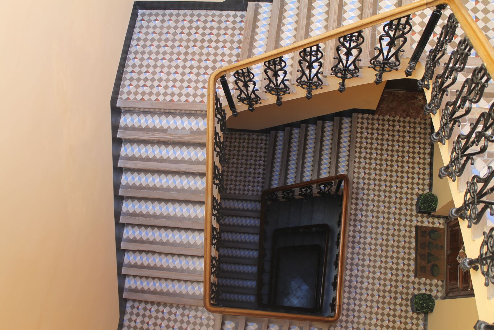 Canon EOS 1100D (EOS Rebel T3 / EOS Kiss X50) sample photo. Stairs, mosaics, architecture photography