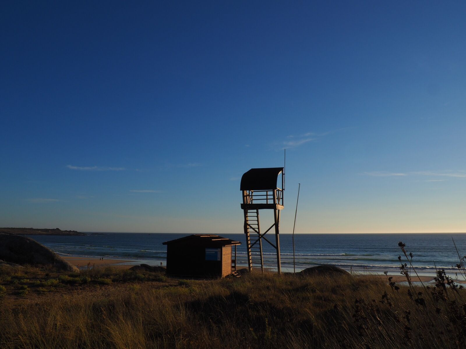 Olympus OM-D E-M10 II sample photo. Riveira, surveillance, playa do photography