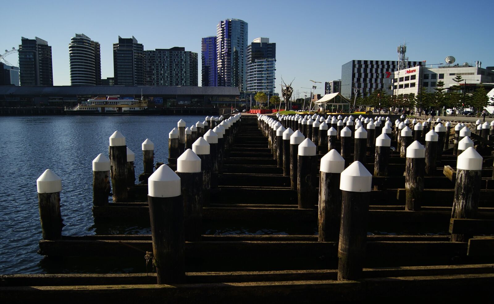 Sony Alpha DSLR-A230 sample photo. City, docks, skyline photography