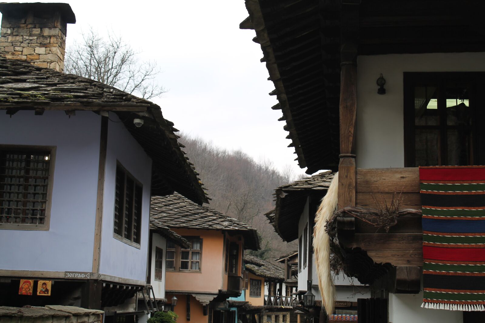 Canon EOS 1100D (EOS Rebel T3 / EOS Kiss X50) sample photo. Bulgaria, long ago, house photography