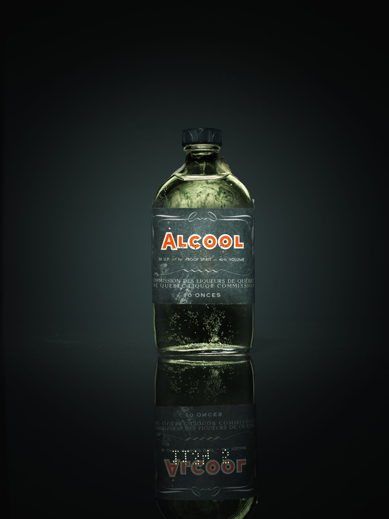 Phase One IQ140 sample photo. Alcool, commission des liqueurs photography