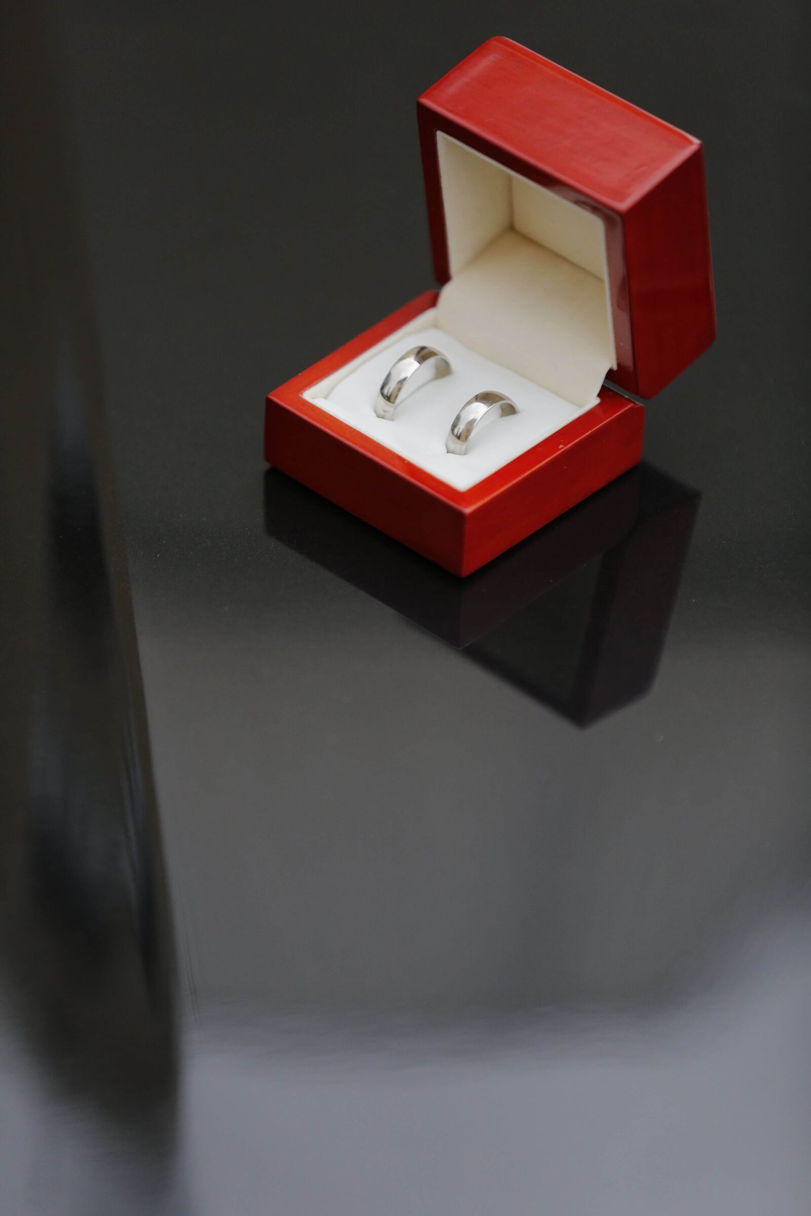 Canon EOS 5D Mark III sample photo. Box, elegance, jewelry, luxury photography