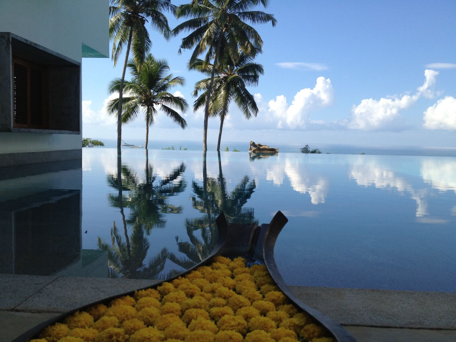 Apple iPhone 4S sample photo. Paradise, water, reflection photography
