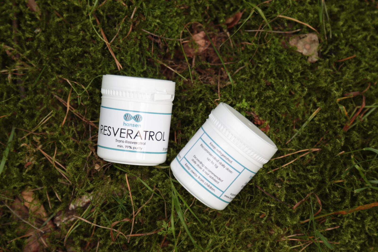 Canon EF 24-105mm F4L IS USM sample photo. Nmn, resveratrol, powder photography