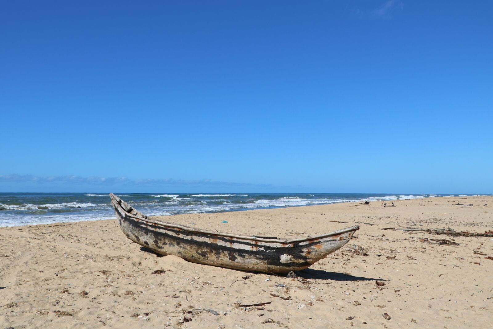 Canon EOS 760D (EOS Rebel T6s / EOS 8000D) + Canon EF-S 18-135mm F3.5-5.6 IS USM sample photo. Boat, ocean, nature photography