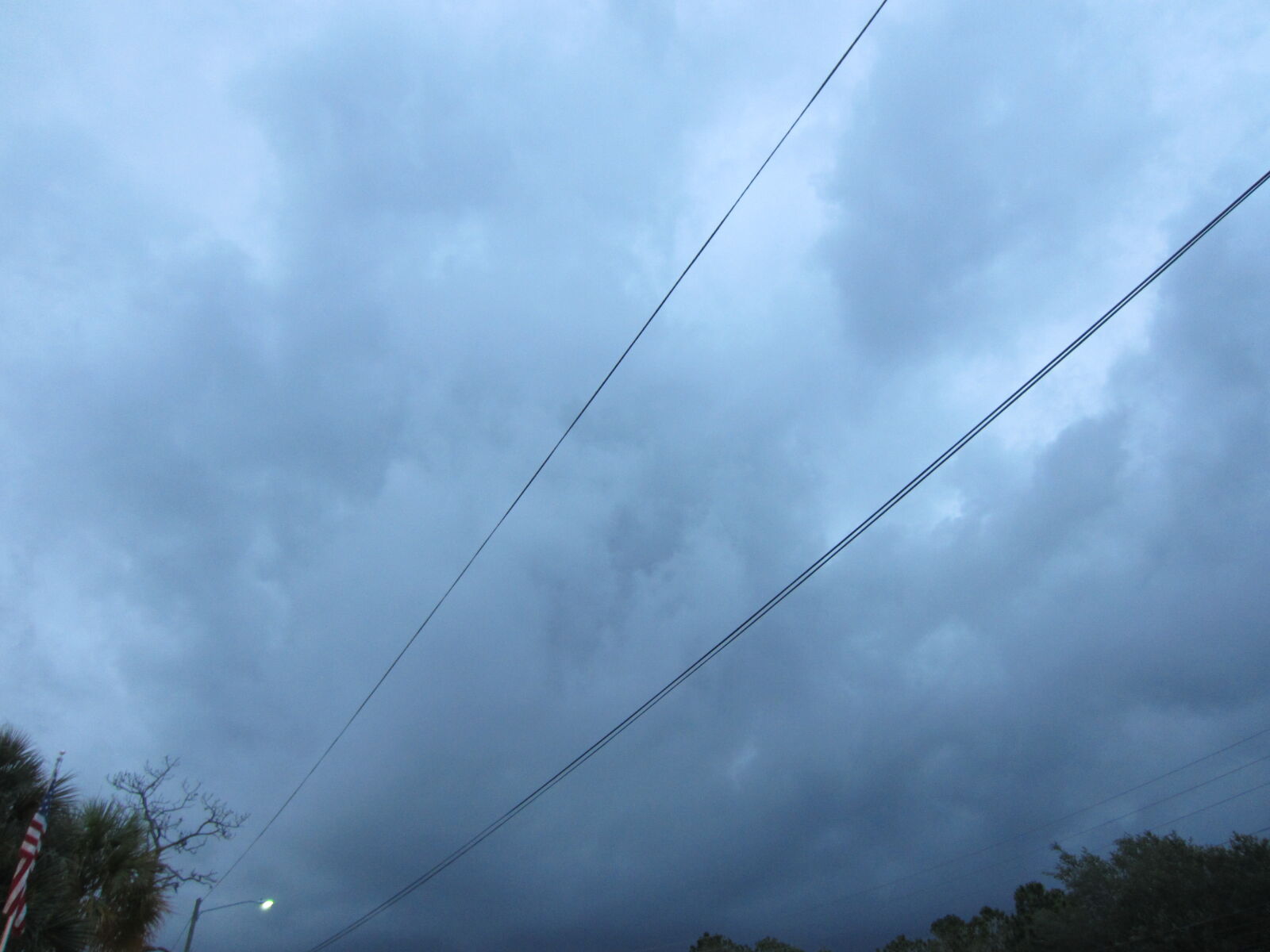 Canon PowerShot ELPH 300 HS (IXUS 220 HS / IXY 410F) sample photo. Blu, blue, cavo, celo photography