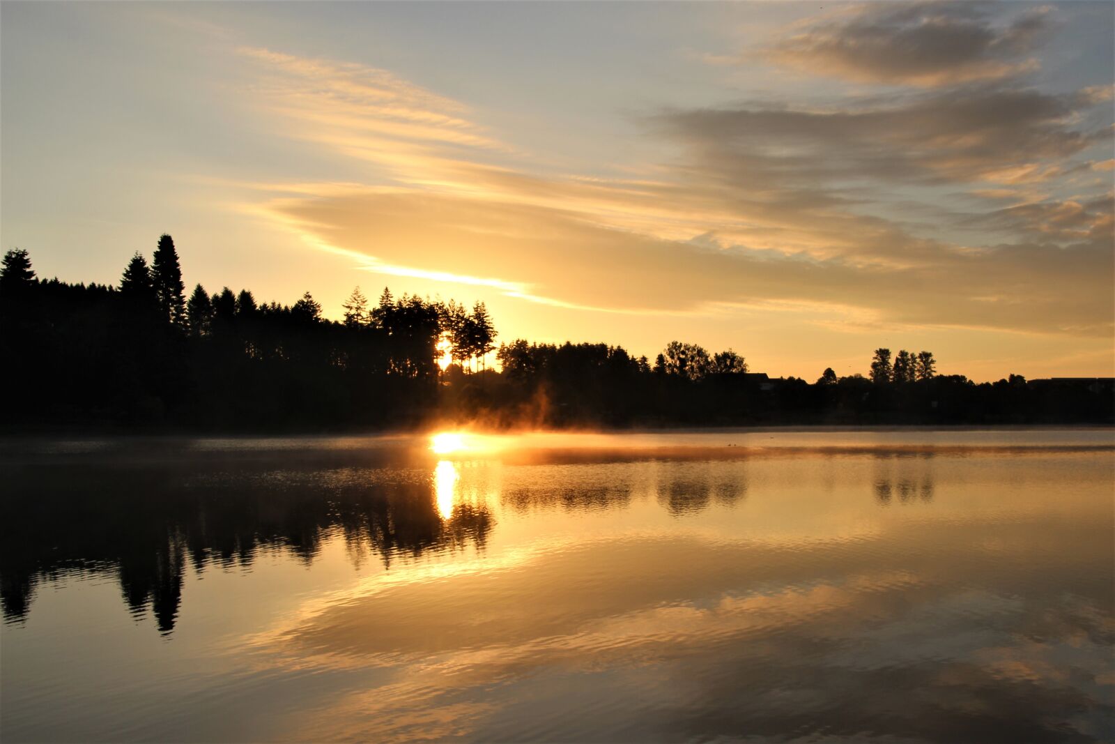 Canon EOS 700D (EOS Rebel T5i / EOS Kiss X7i) sample photo. Morning sun, sunrise, sun photography