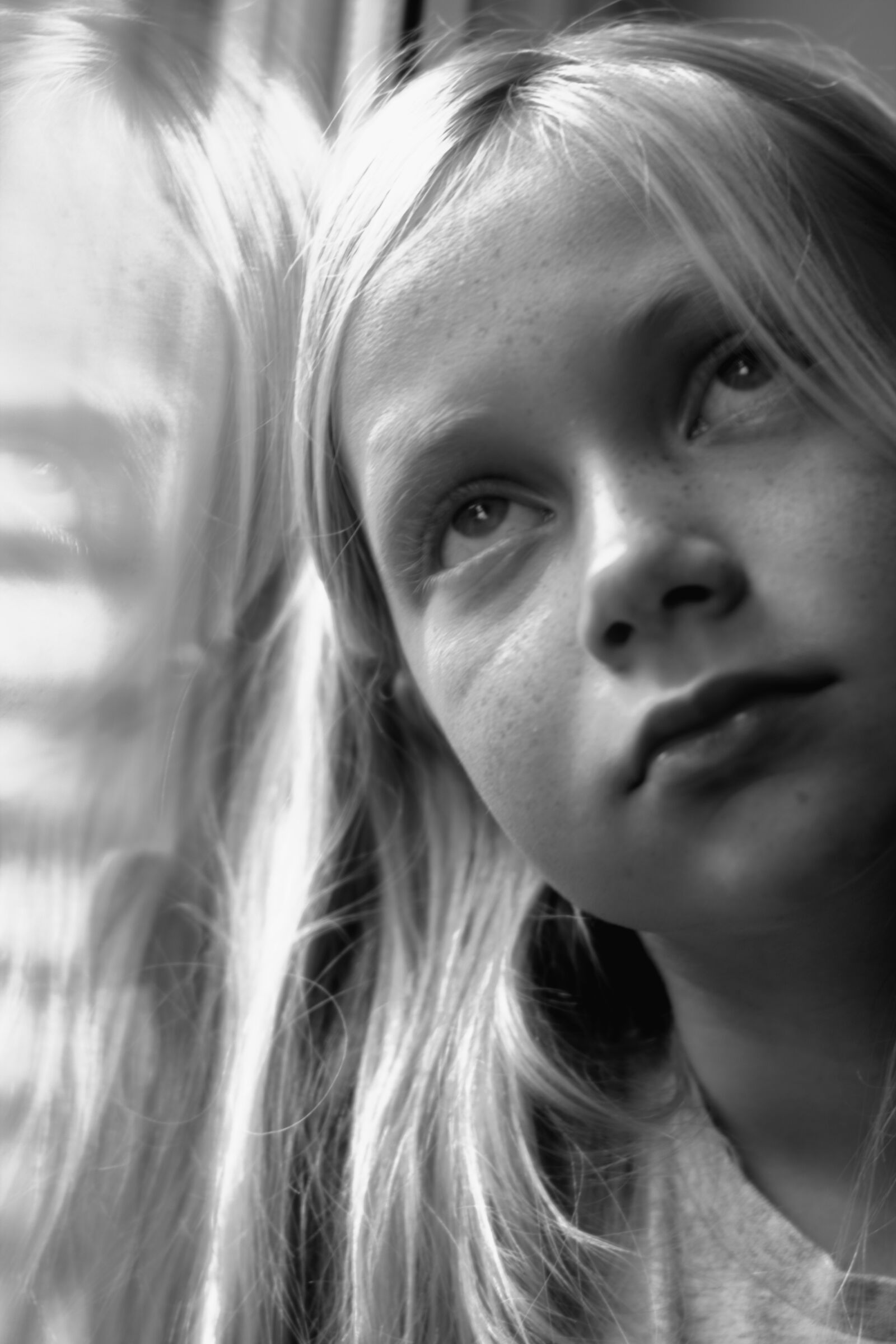 Canon EOS 1100D (EOS Rebel T3 / EOS Kiss X50) sample photo. Girl, boredom, dreamy photography