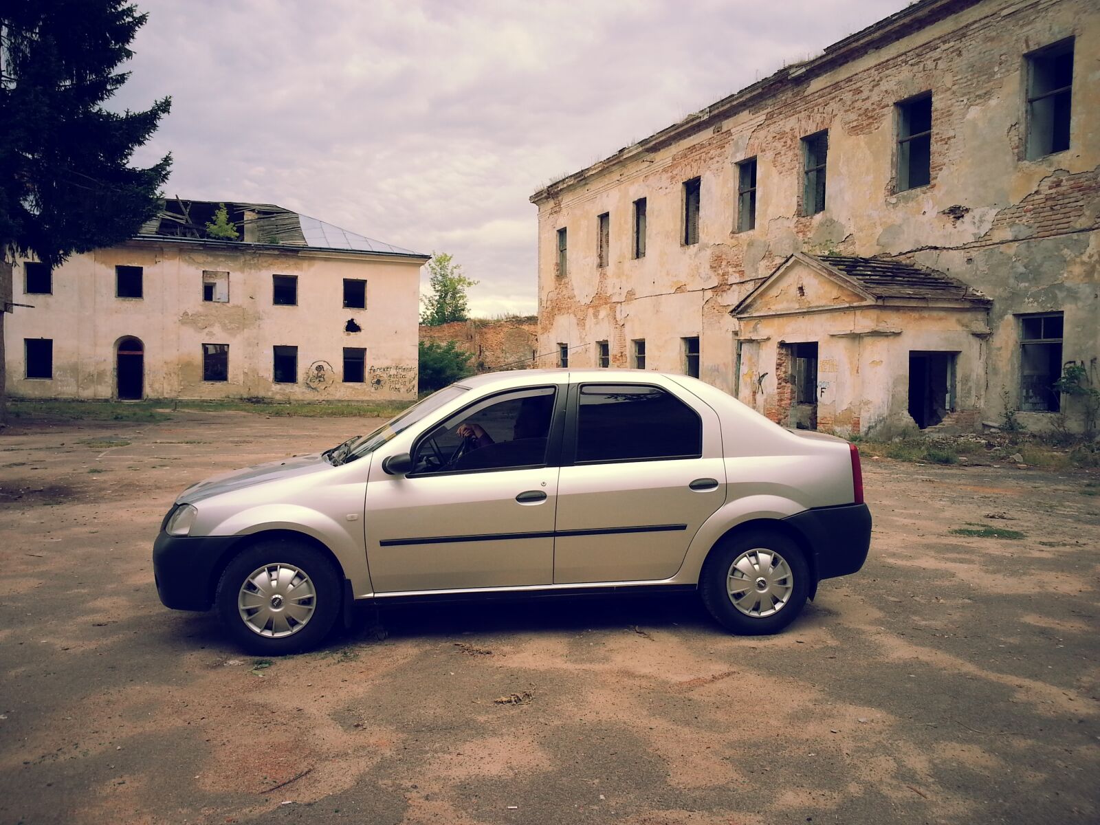 Samsung Galaxy Note2 sample photo. Auto, car, tourism photography